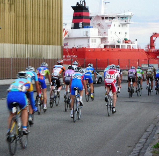 2011-08-05 45 GP Lorient Elite Regroupement a 6 km de la ligne.JPG